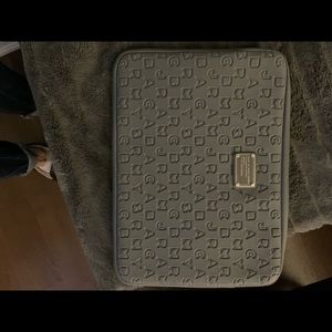 Marc by Marc jacobs laptop case 17 inch